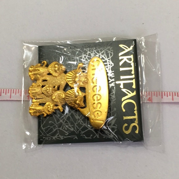 Artifacts Family of Cats Brooch - Picture 8 of 8